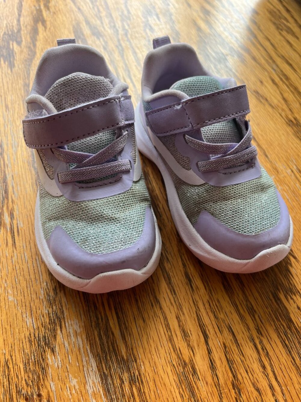 Athletic Works Girls Sneakers - Size 6 Toddler (Lilac Glitter)